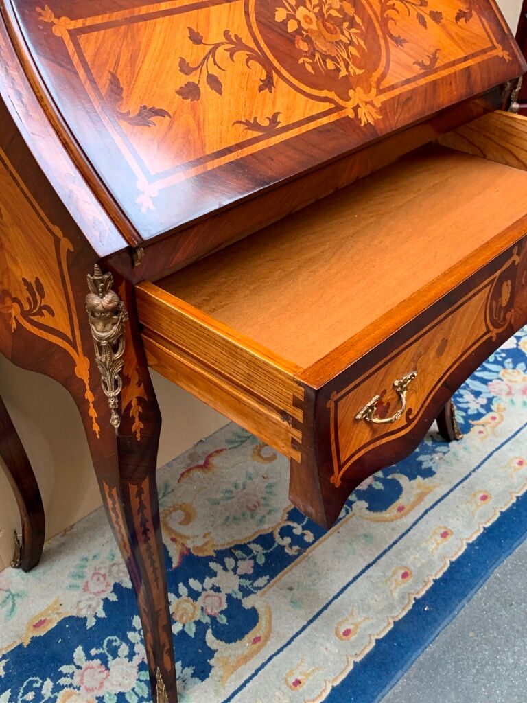 Secrétaire de dame de style Louis XV