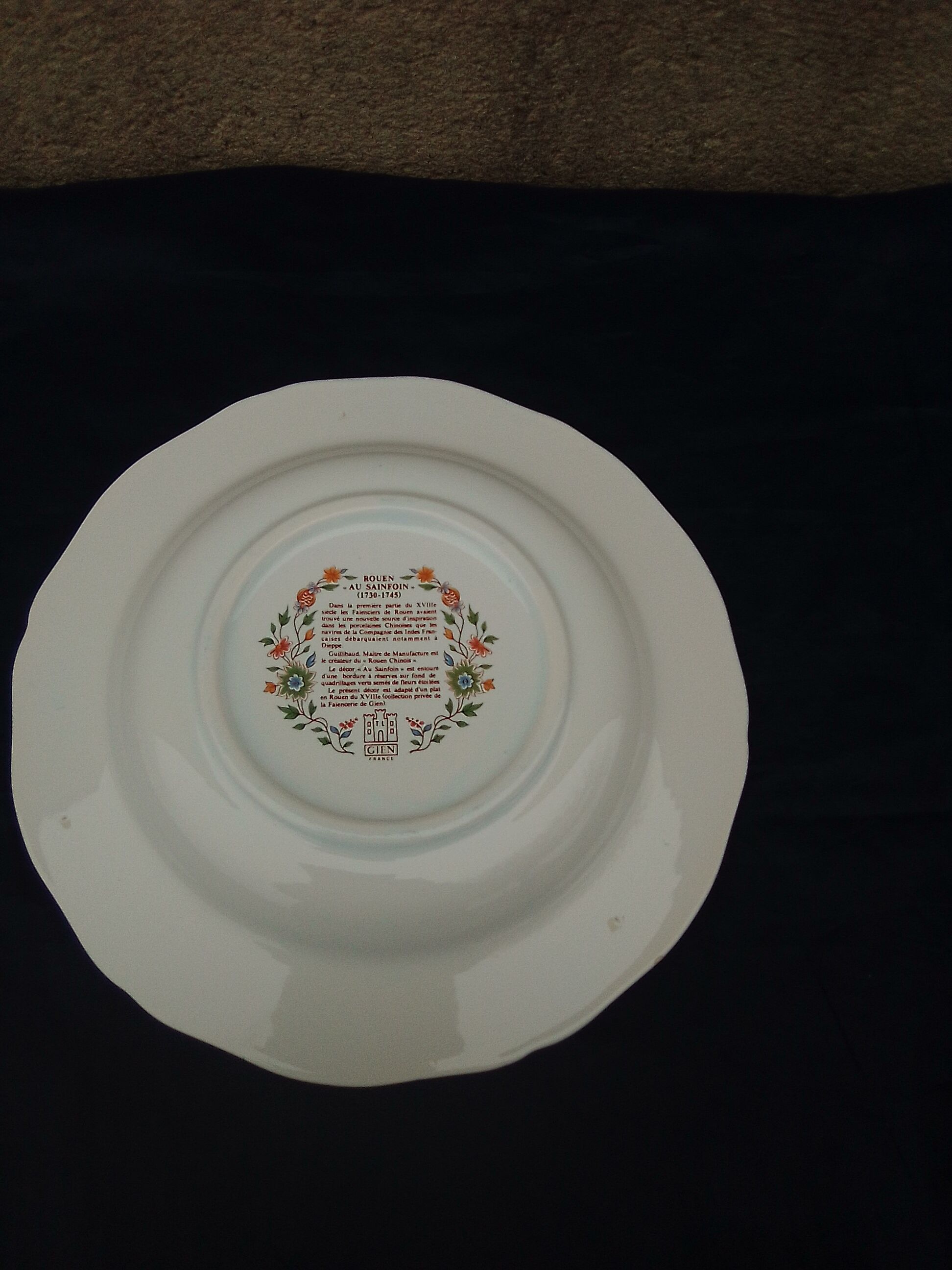 Hollow round dish in Gien earthen earthen pattern Sainfoin diam 31 cm