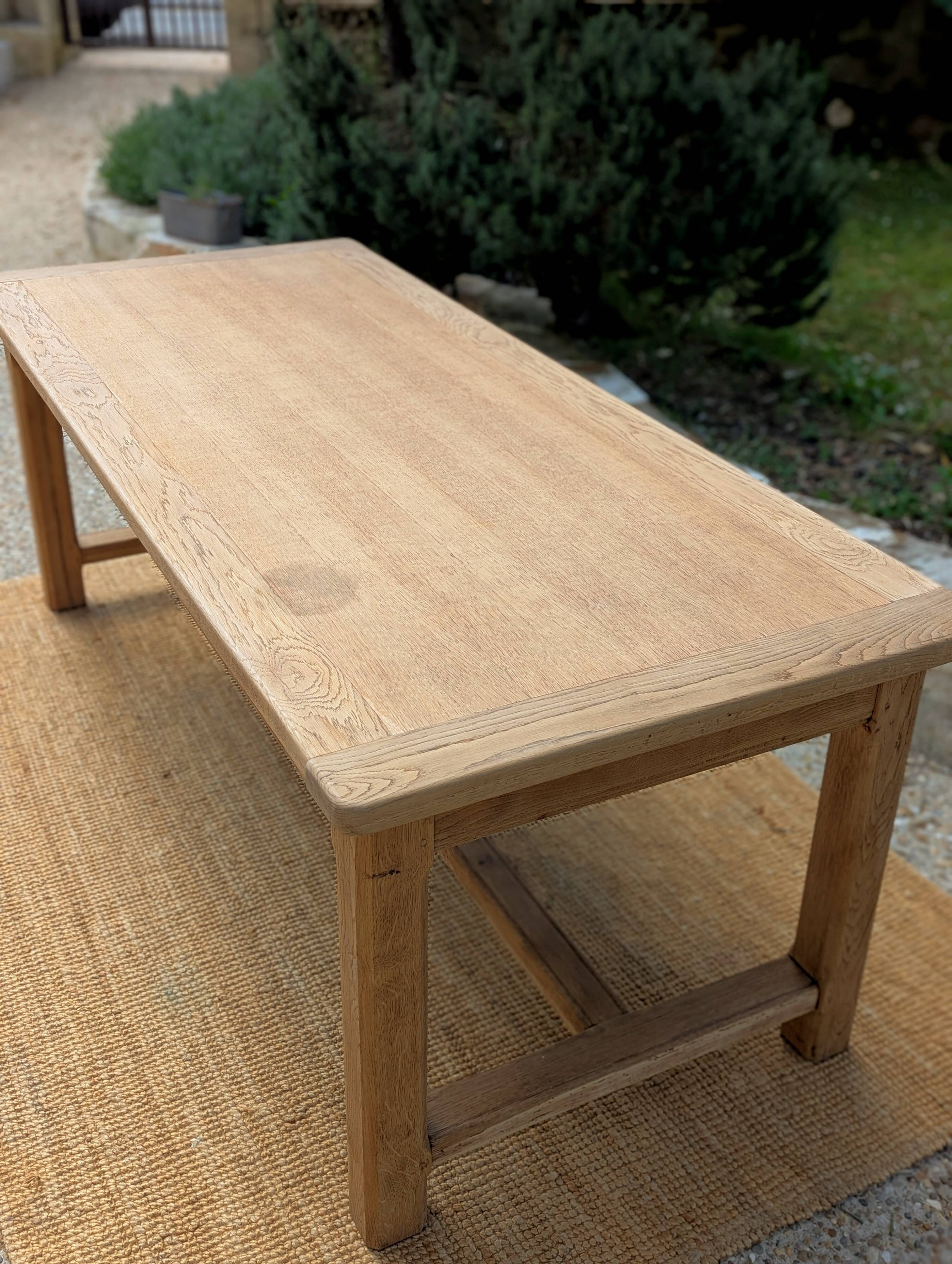 Farm table