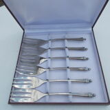 6 cake forks in box
