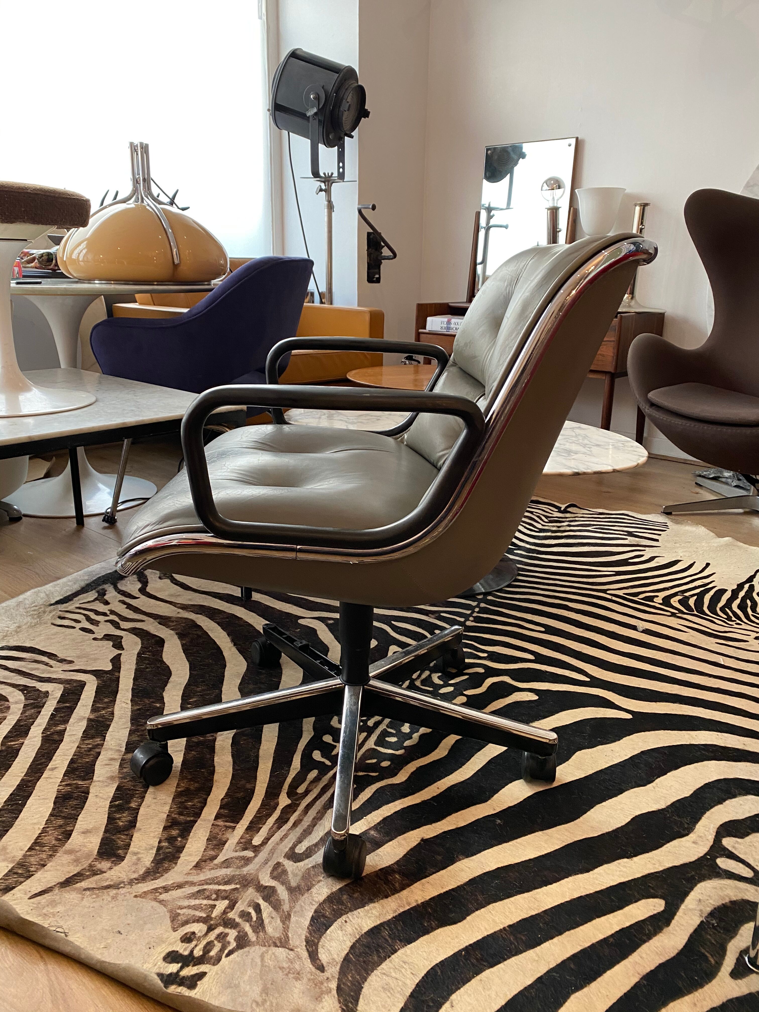 Pollock leather Executive chair by Knoll