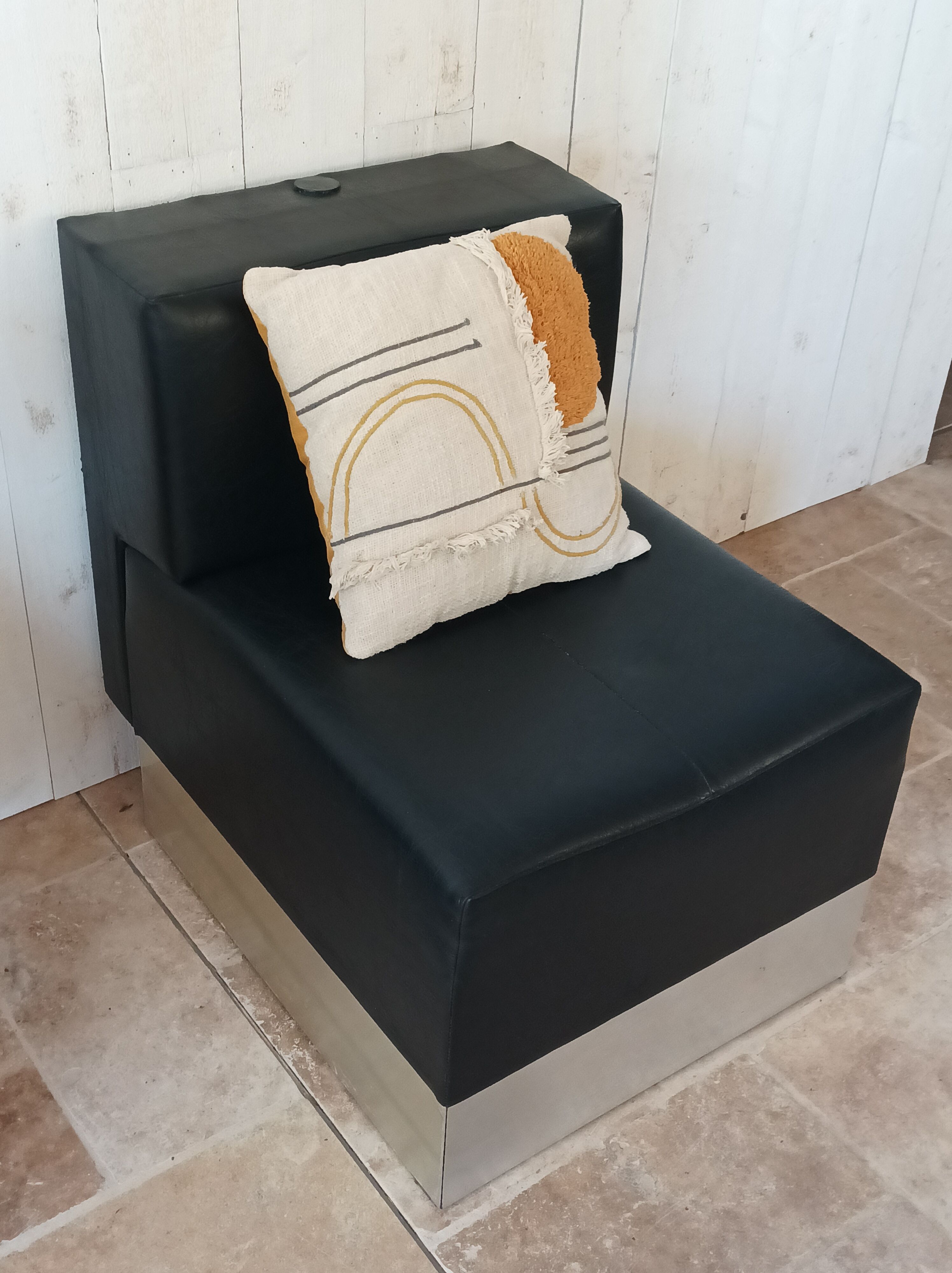 Vintage heated bench