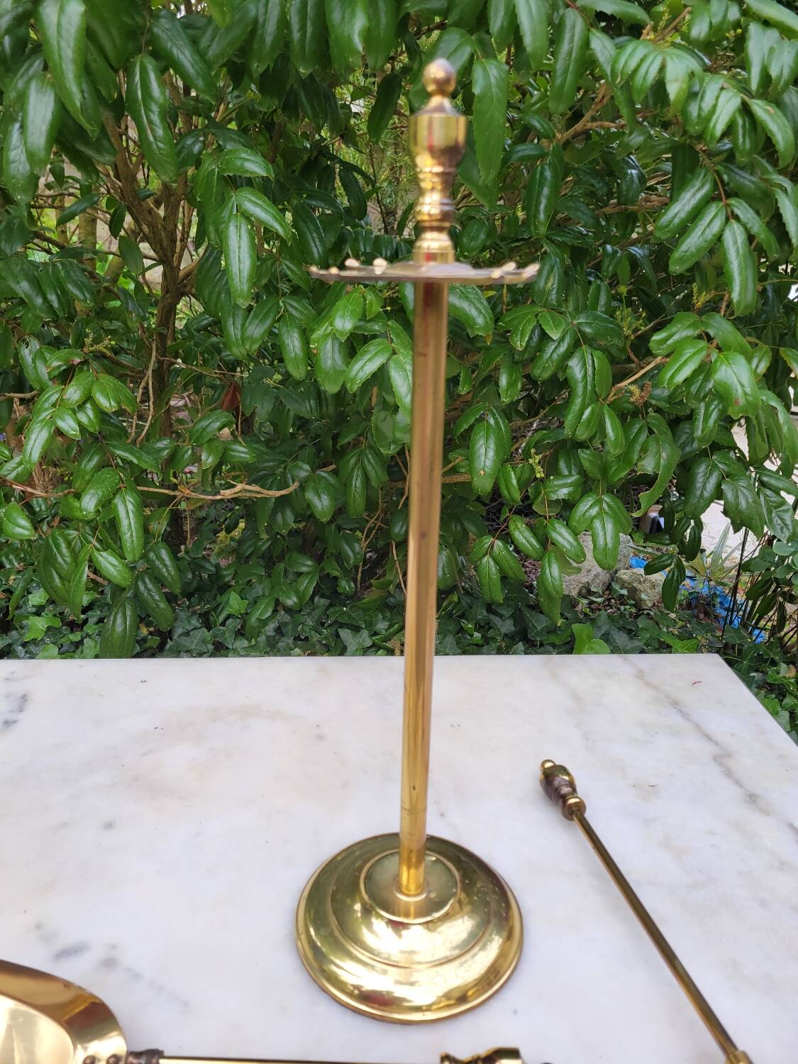 Fireplace tool set in gilded bronze