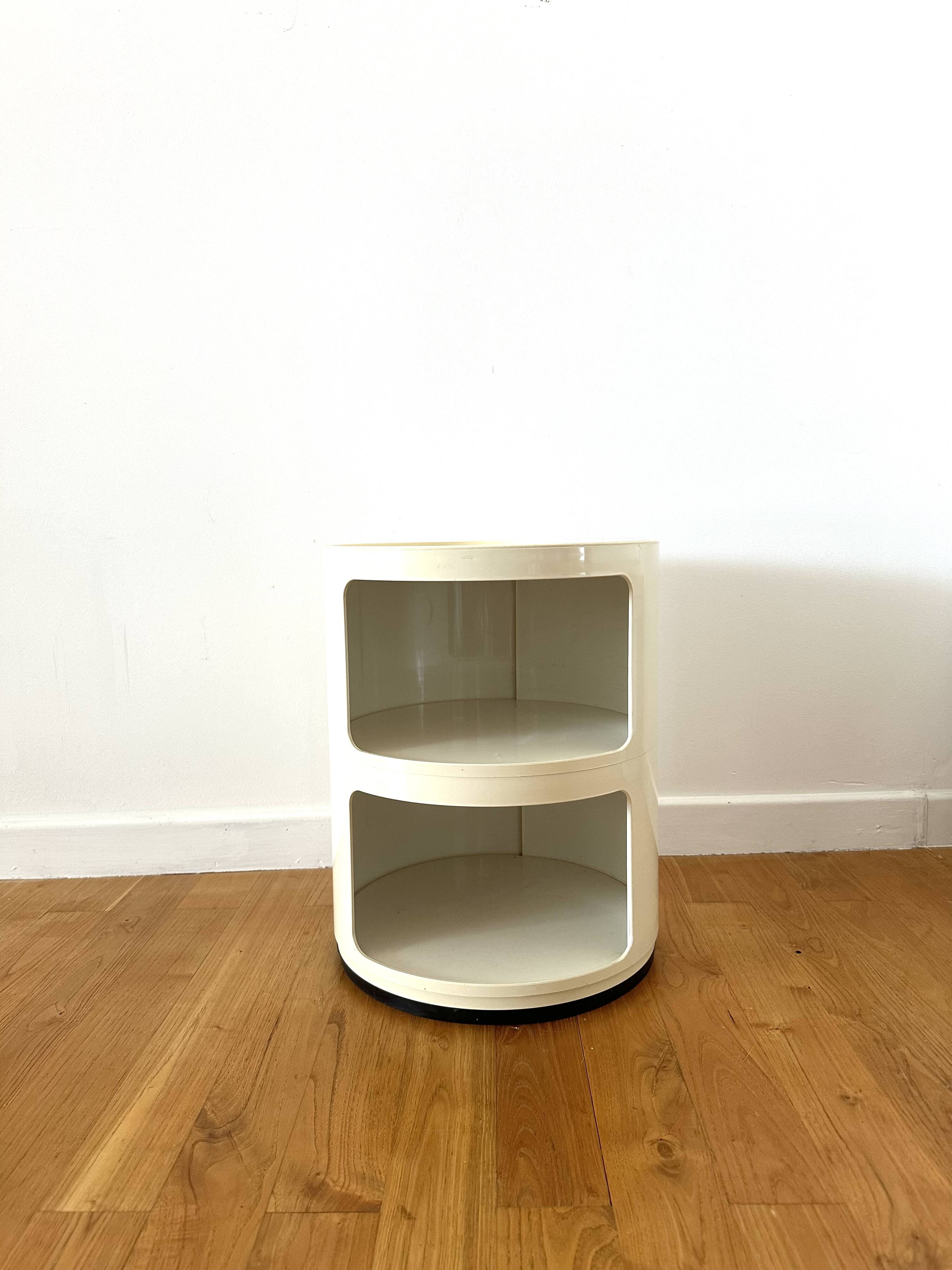 Componibili furniture designed by Anna Castelli for Kartell