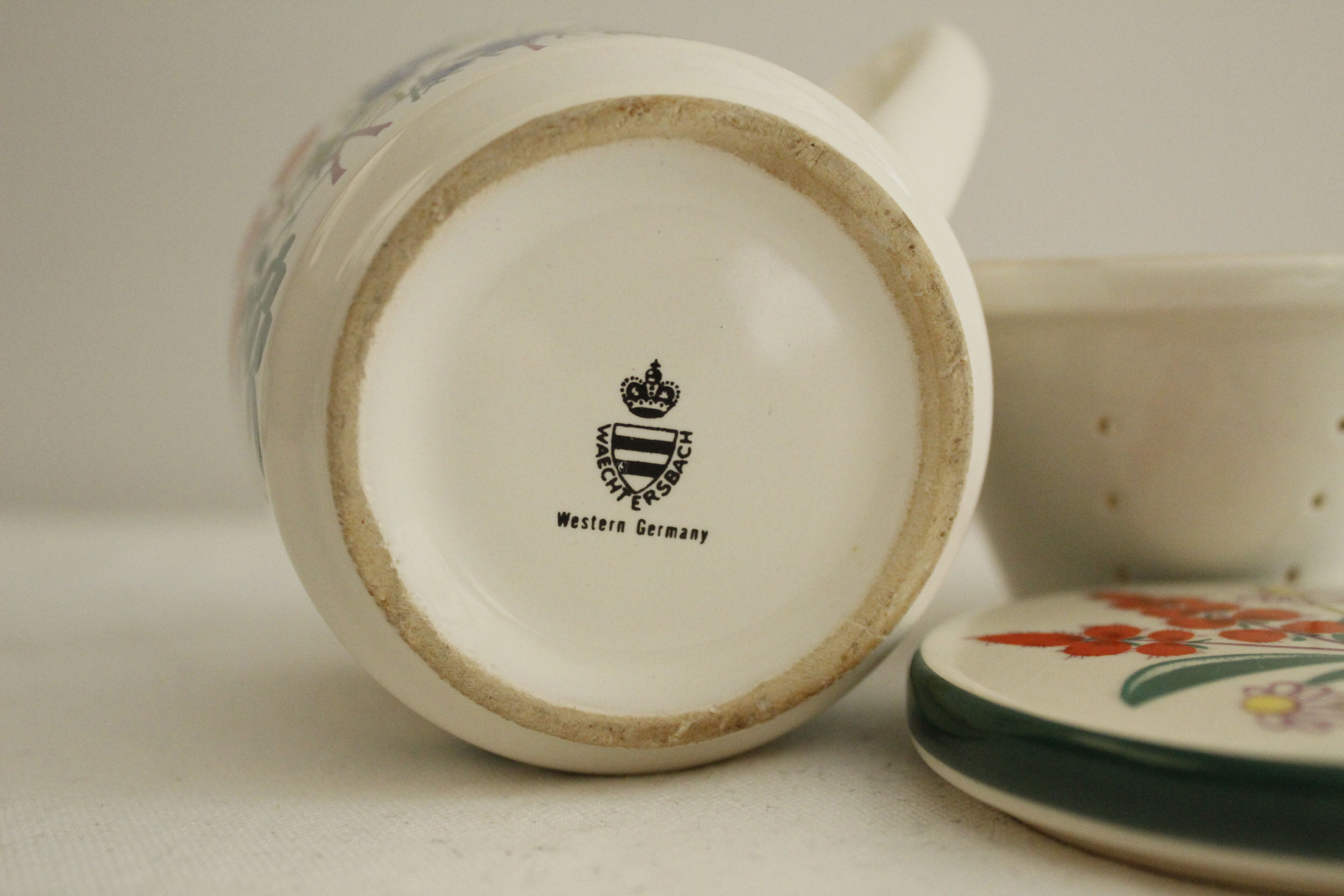 Infusion cup - flower motifs - Western Germany