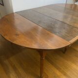 Oval table with 6 legs, 3 extensions, 12 people