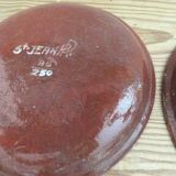 Flat terracotta plates