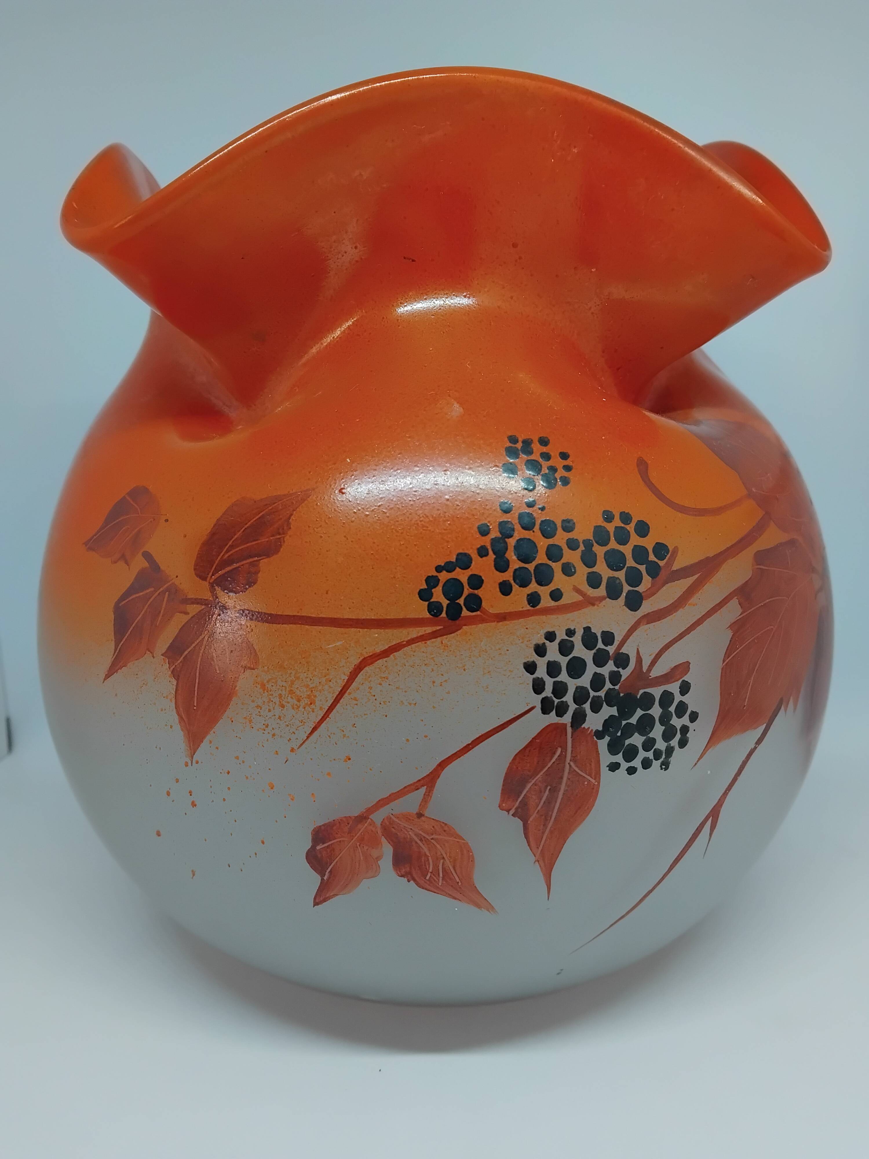 Large Legras vase. Handkerchief shape. Model "Mures". Early 20th century.