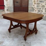 Dining room table by Maison Krieger, Art Nouveau, circa 1900, in solid oak