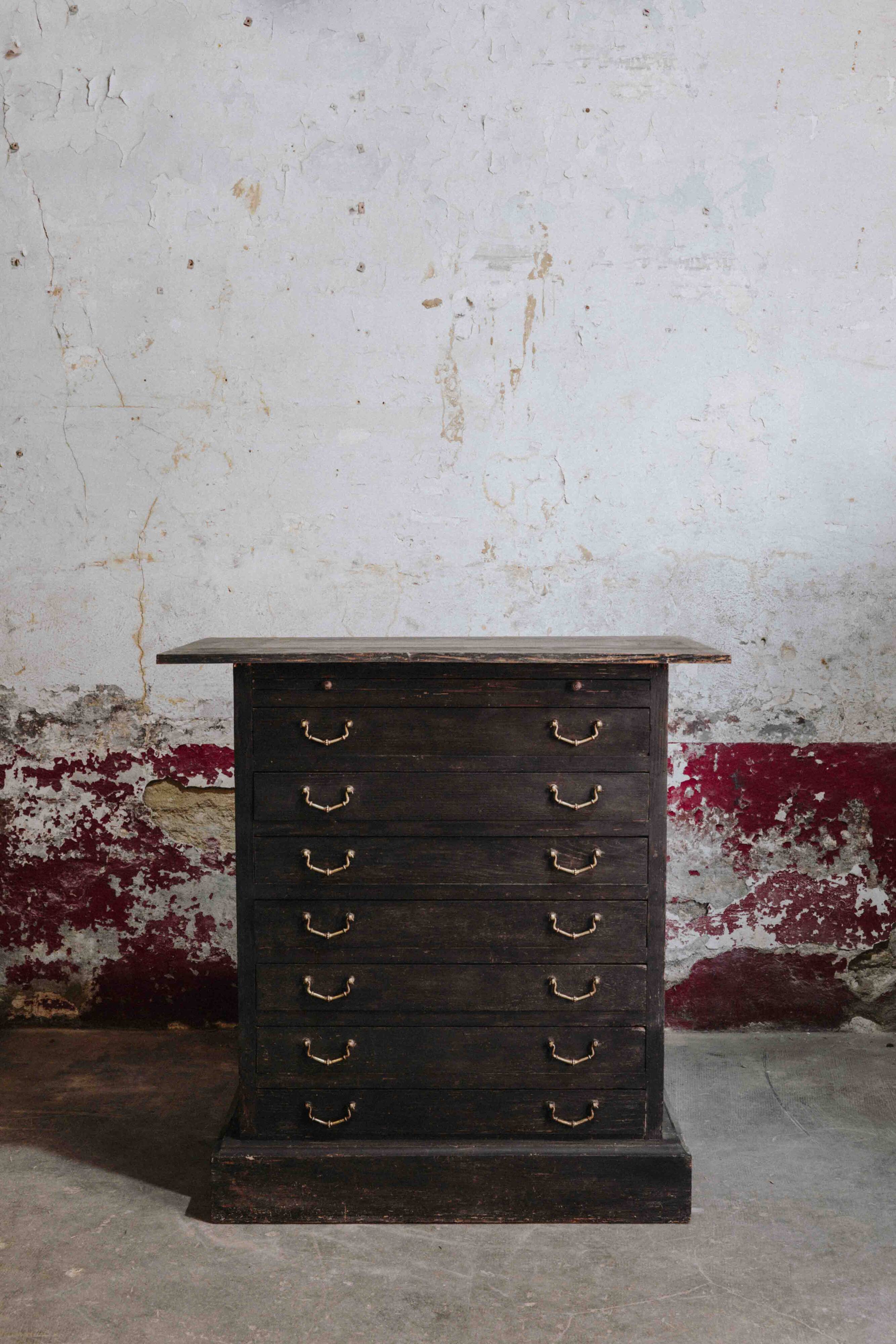 Exceptional piece of craft furniture from the Mérignargues workshop in Nîmes