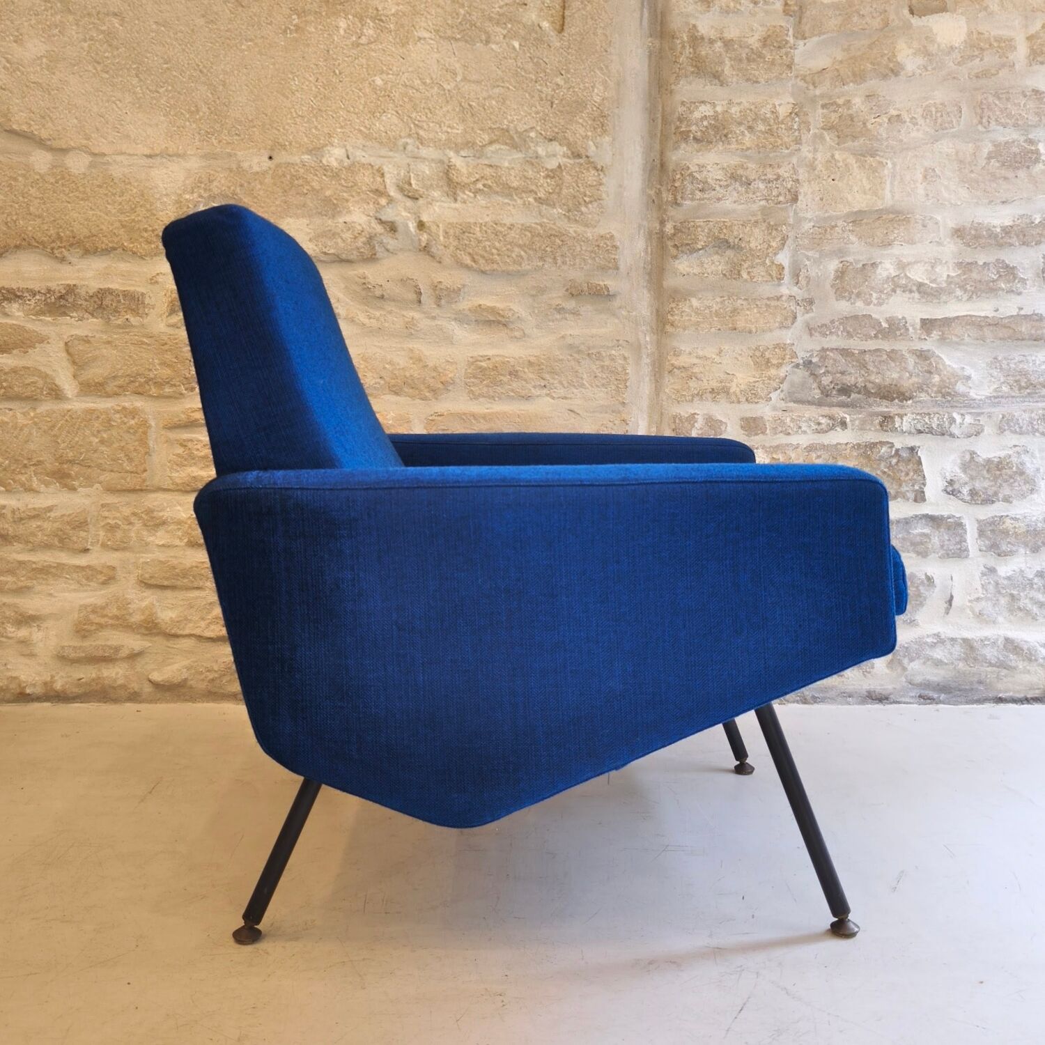 Pair of Troïka armchairs, design by Paul Geoffroy, Airborne edition.