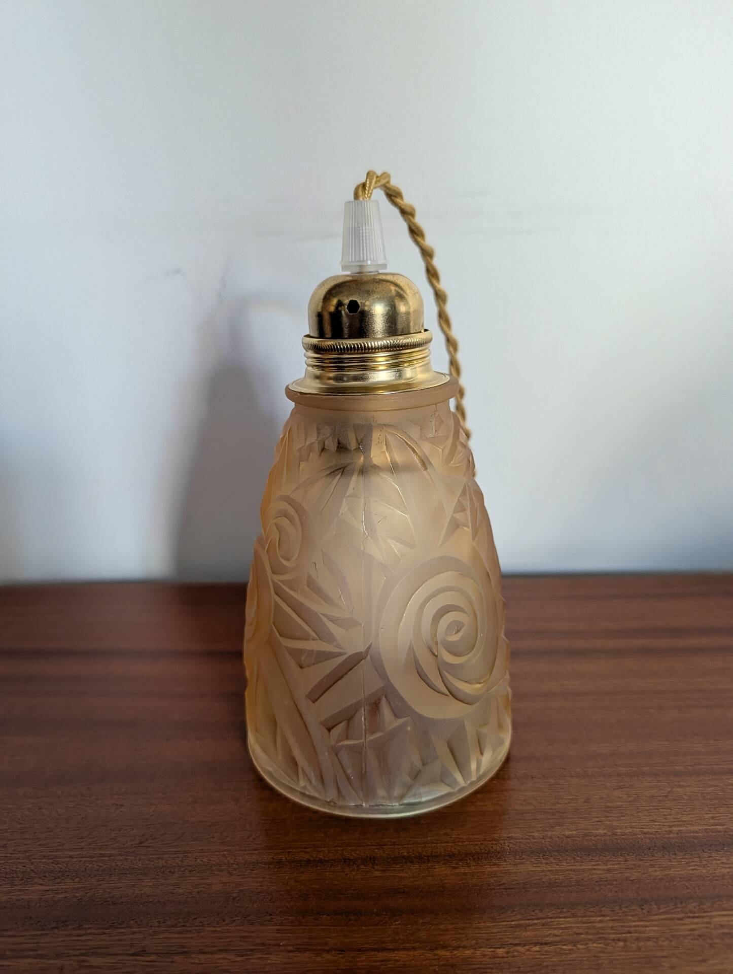 Art Nouveau glass paste lampshade – circa 1910-1925