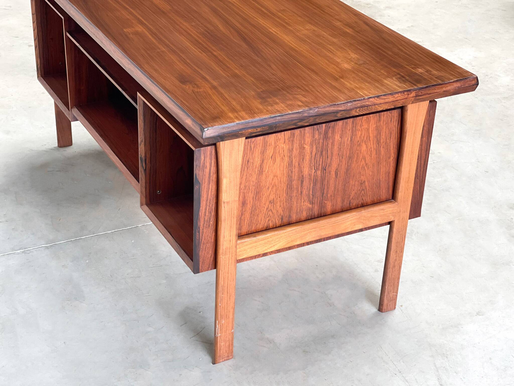 Arne Vodder Rosewood double sided desk