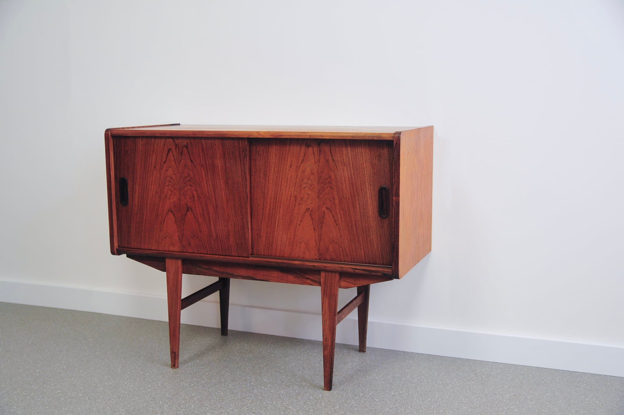 Vintage rosewood sideboard sliding doors