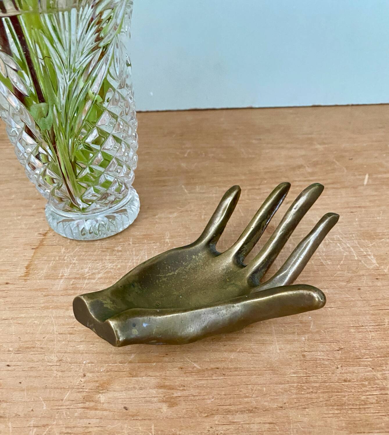 Ashtray brass hand
