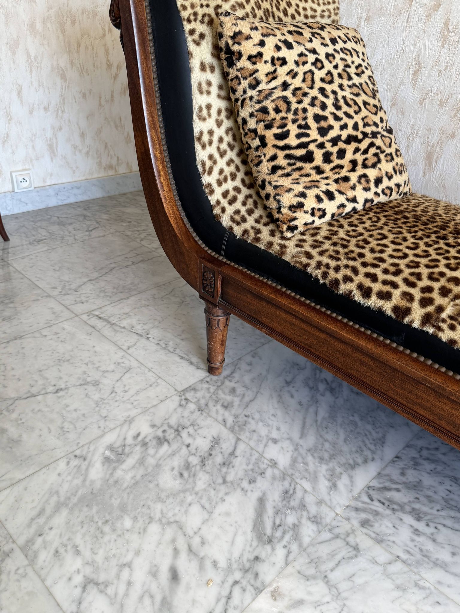 Empire-style wooden daybed / chaise longue