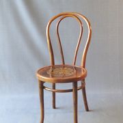 Thonet bistro chair N°18 art nouveau wood seat, production 1925