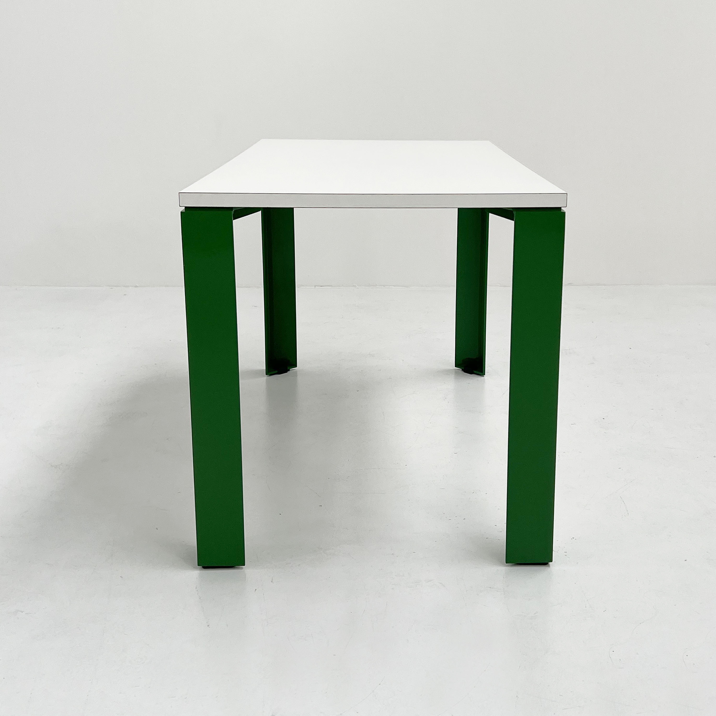 Eretteo dining table with green feet by Orni Halloween for Artemide, 1970