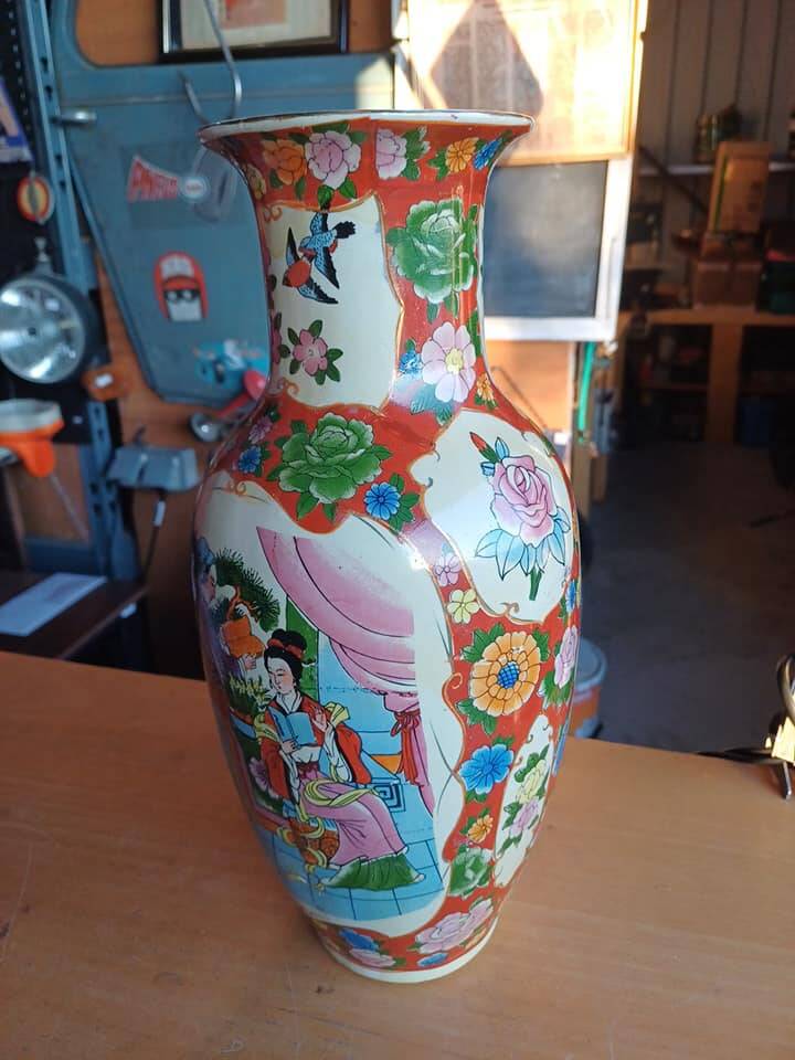 Beautiful ceramic Asian pattern