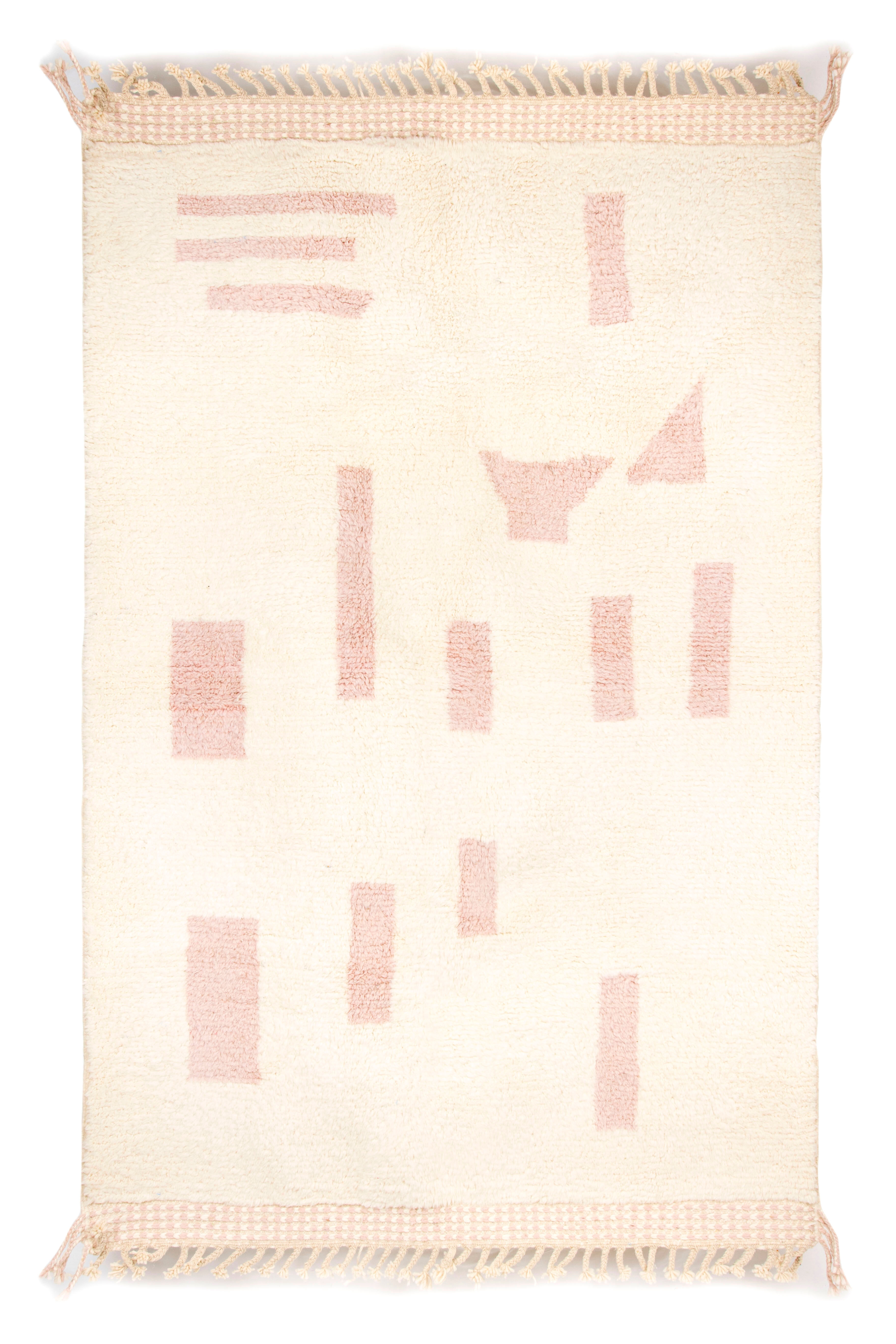 Berber carpet beni urain ecru with pink patterns 258 x 166 cm