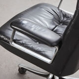 Osvaldo Borsani P126 Highback office chair for Tecno Italy 1960s