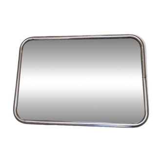 Barber mirror to put down