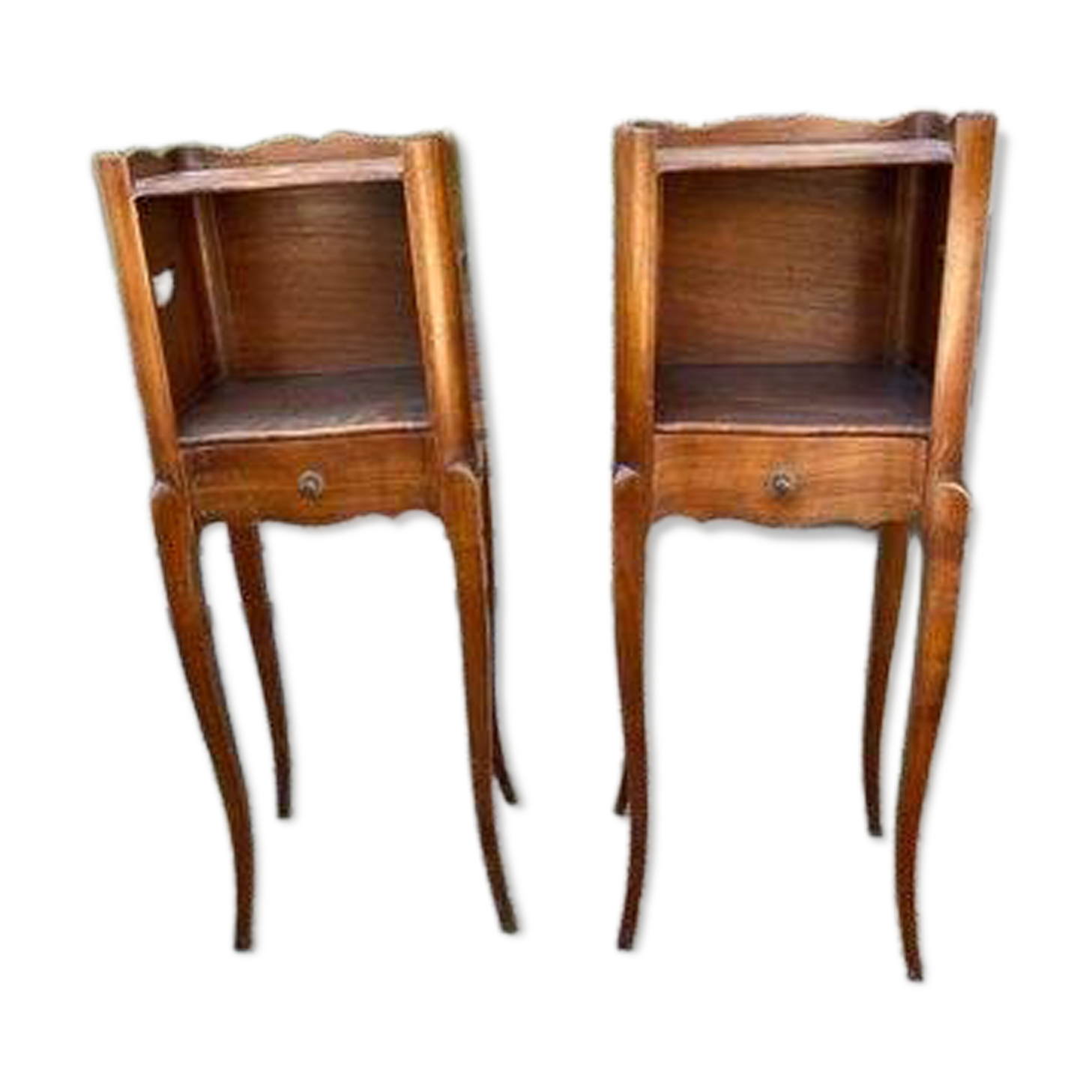 2 vintage bedside tables