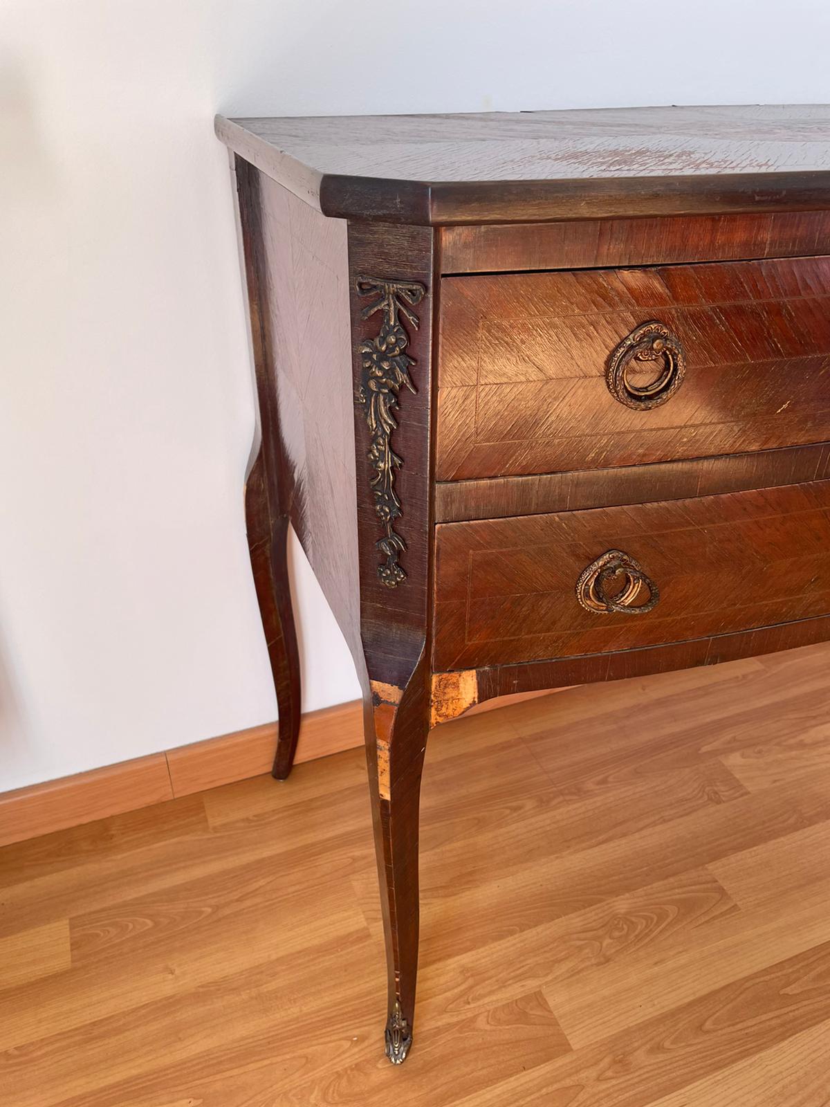 Small old chest of drawers