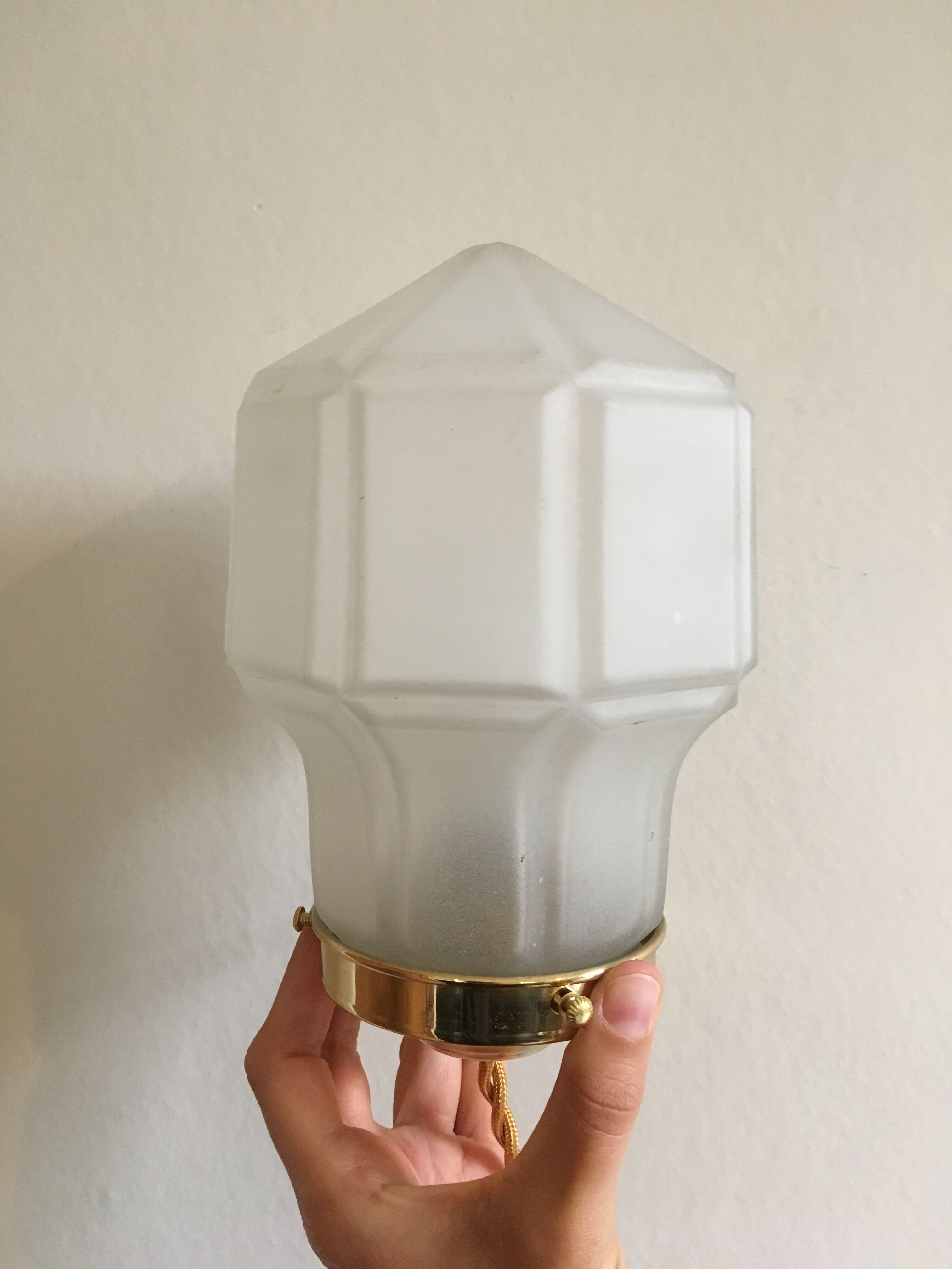 Pendant light globe art deco in frosted glass