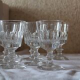 Petits verres à vin en cristal
