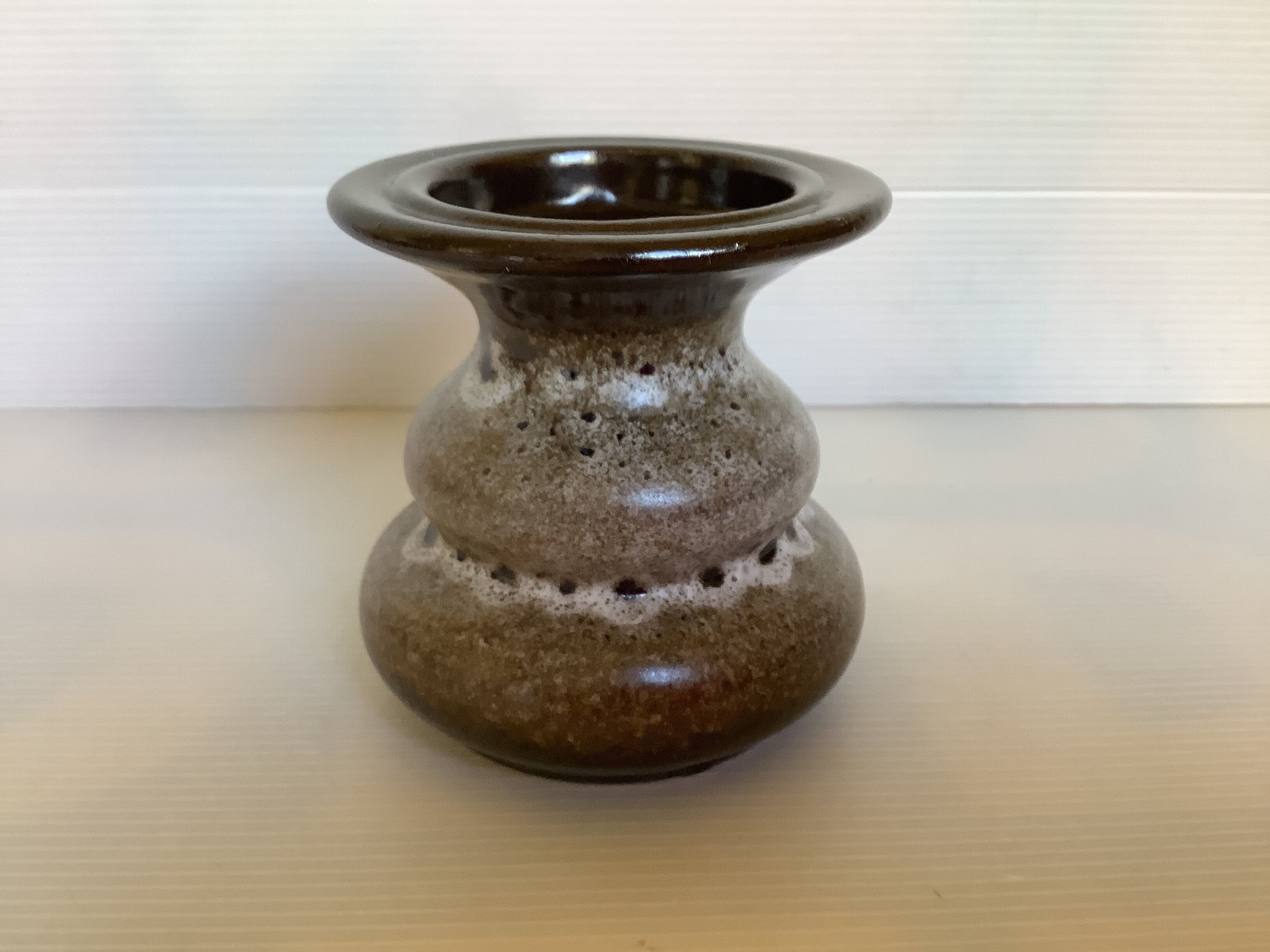 Ceramic candle holder brown white black