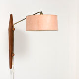 Lampe murale danoise réglable en teck et laiton du milieu du siècle, 1958
