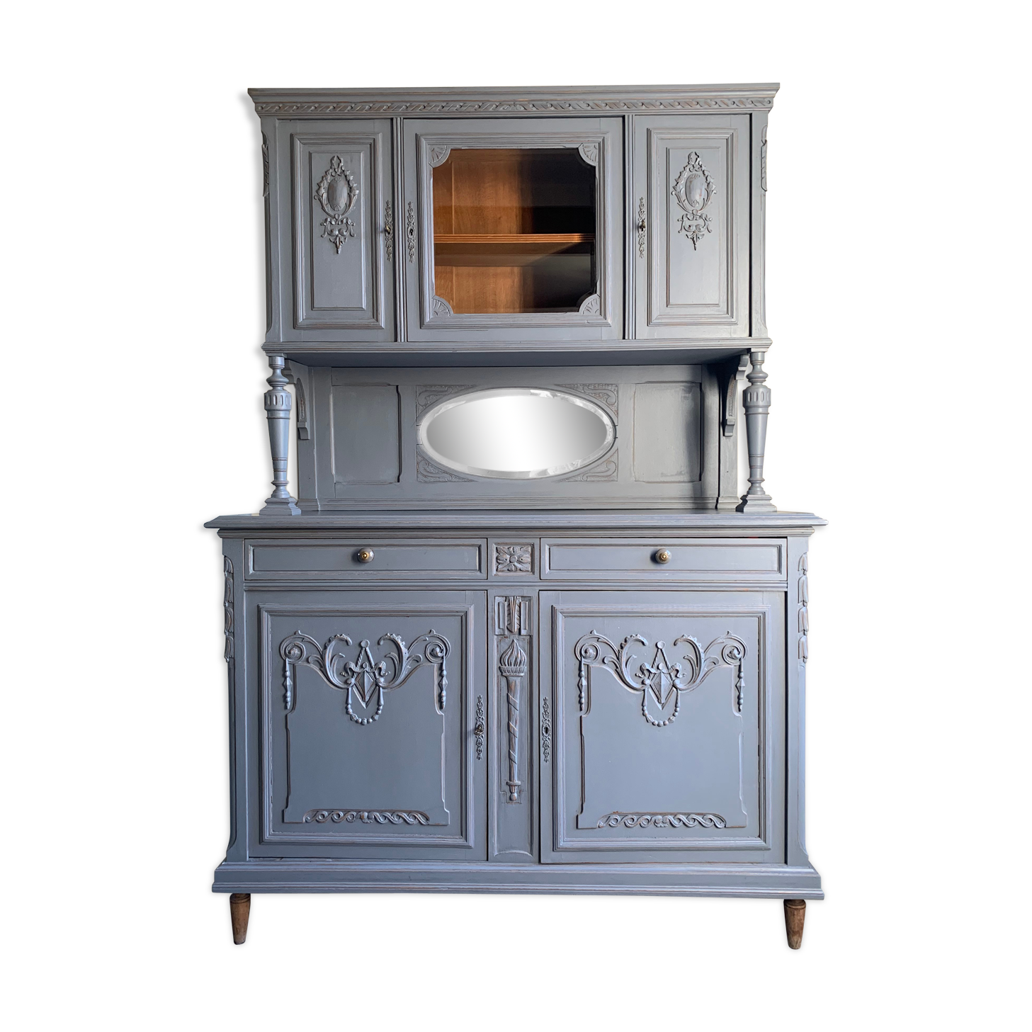 Buffet Louis XVI revamped