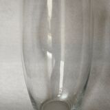 Vase en verre transparent