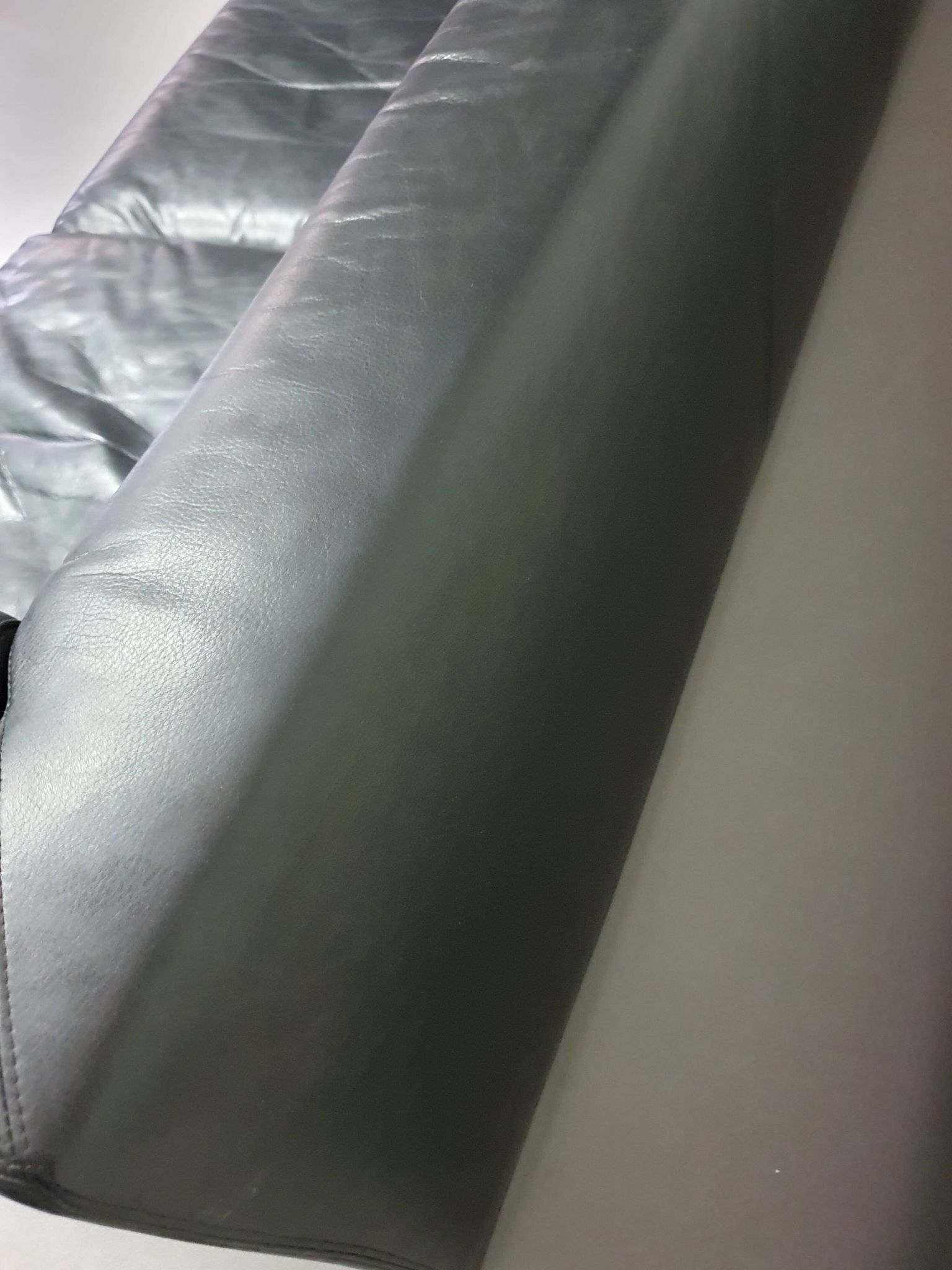 Wittmann leather sofa Camin by Paolo Piva