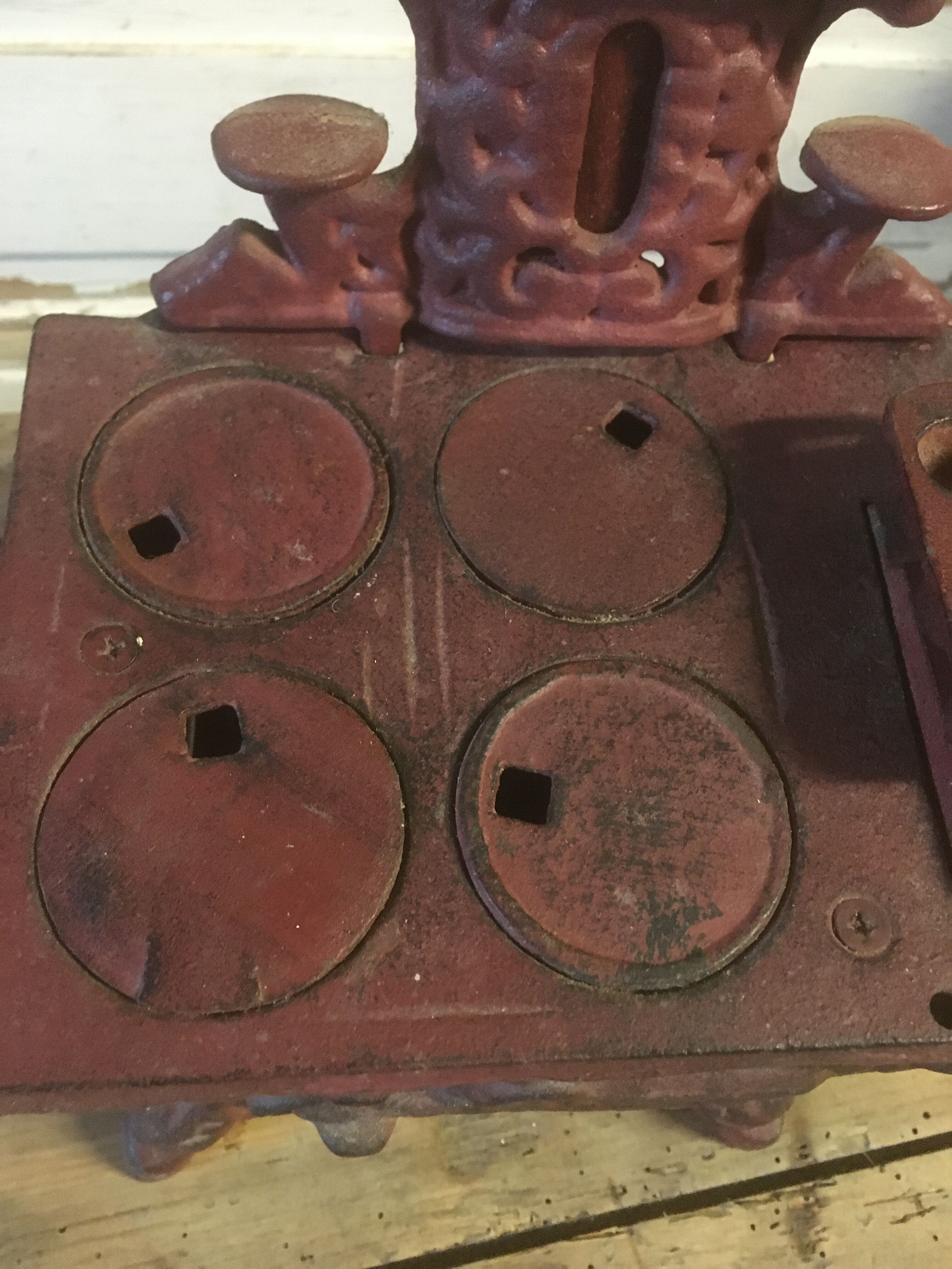 Stove, miniature cast iron stove + utensils