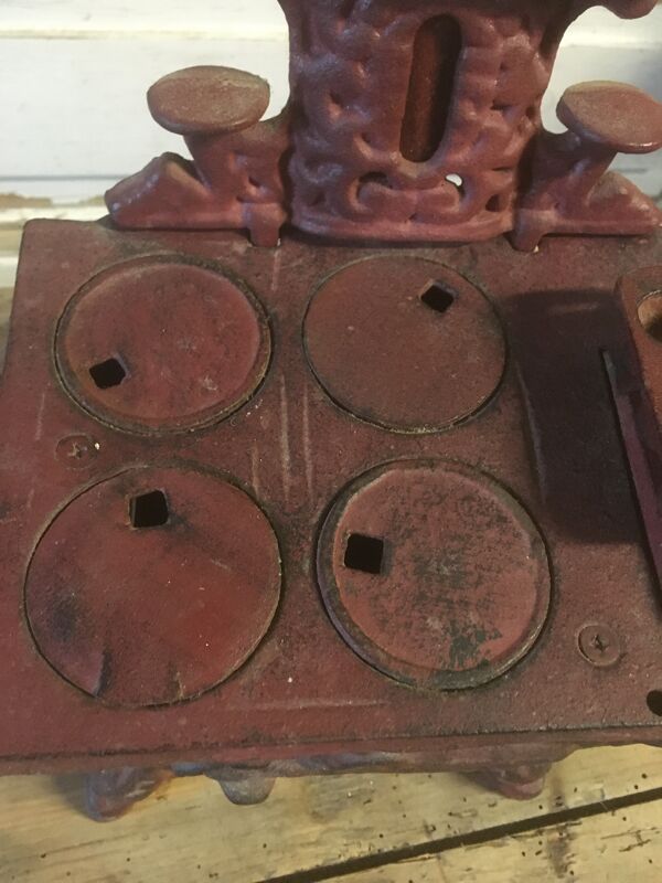 Cuisinière poêle en fonte miniature avec ustensiles