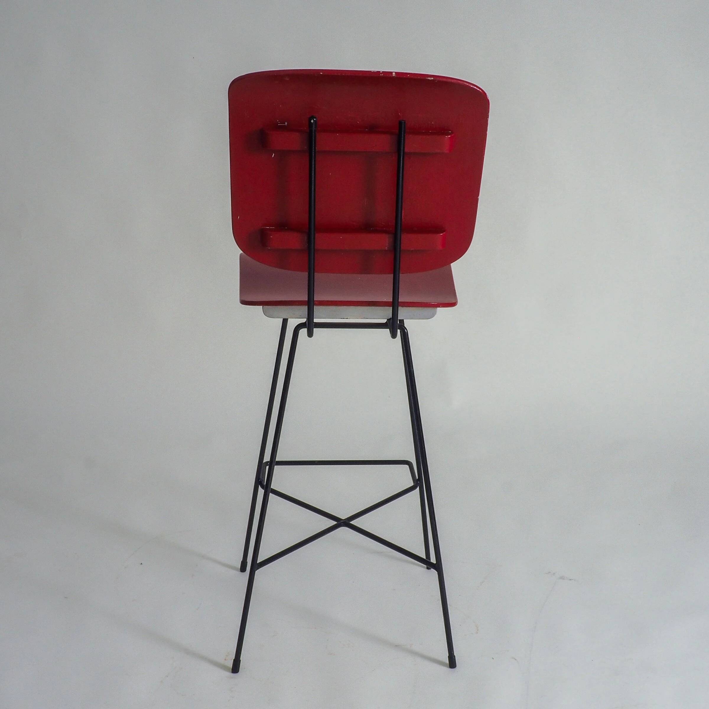 Modernist bar stool attributed to Coen De Vries for Everest