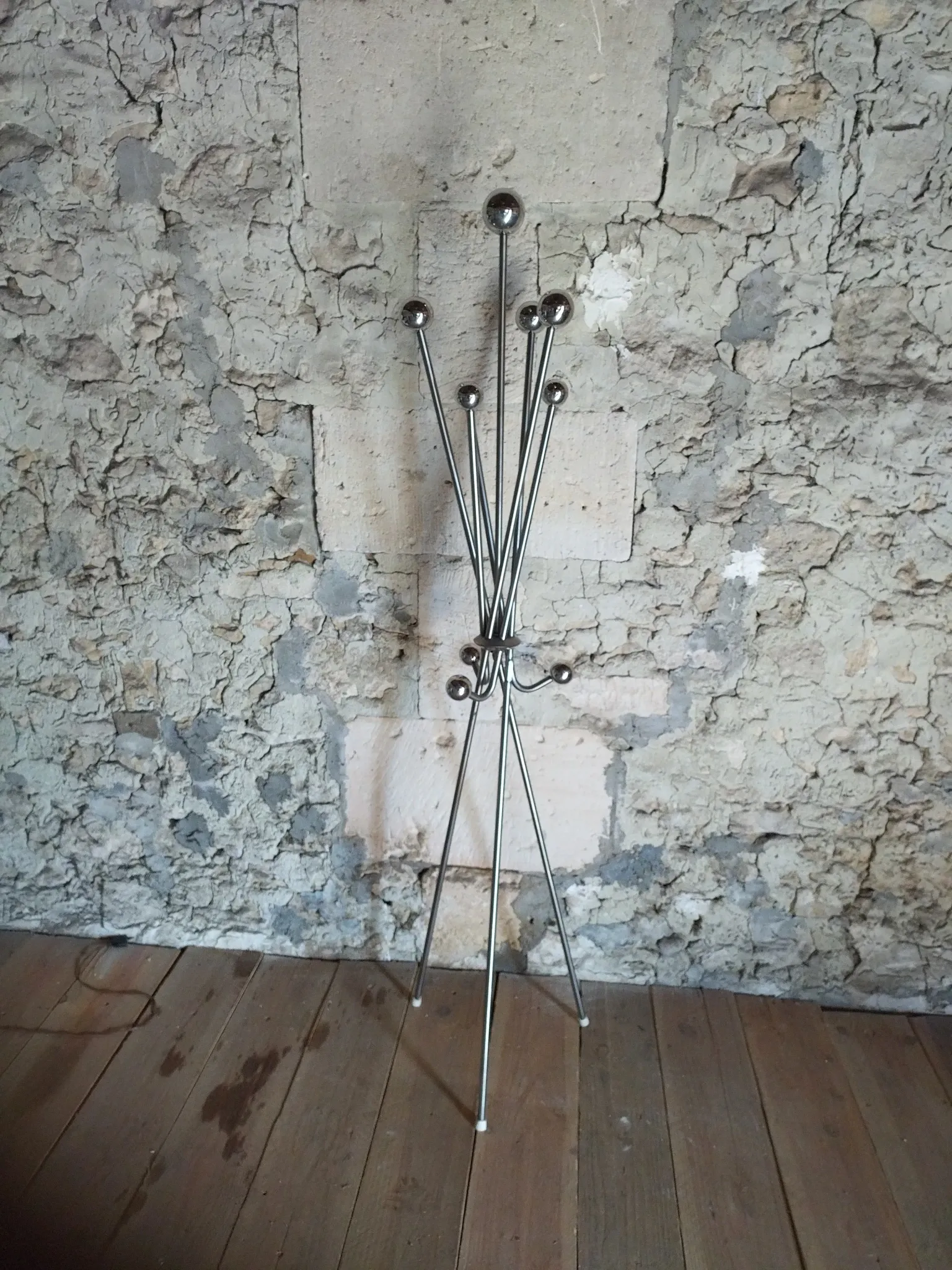 Foldable coat rack