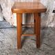 Ancien tabouret bois clair vintage