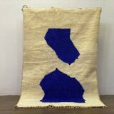 Traditional handmade Moroccan rug 250cmx150cm