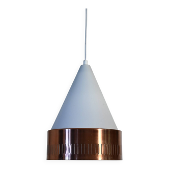 Scandinavian conic pendant lamp with copper detail