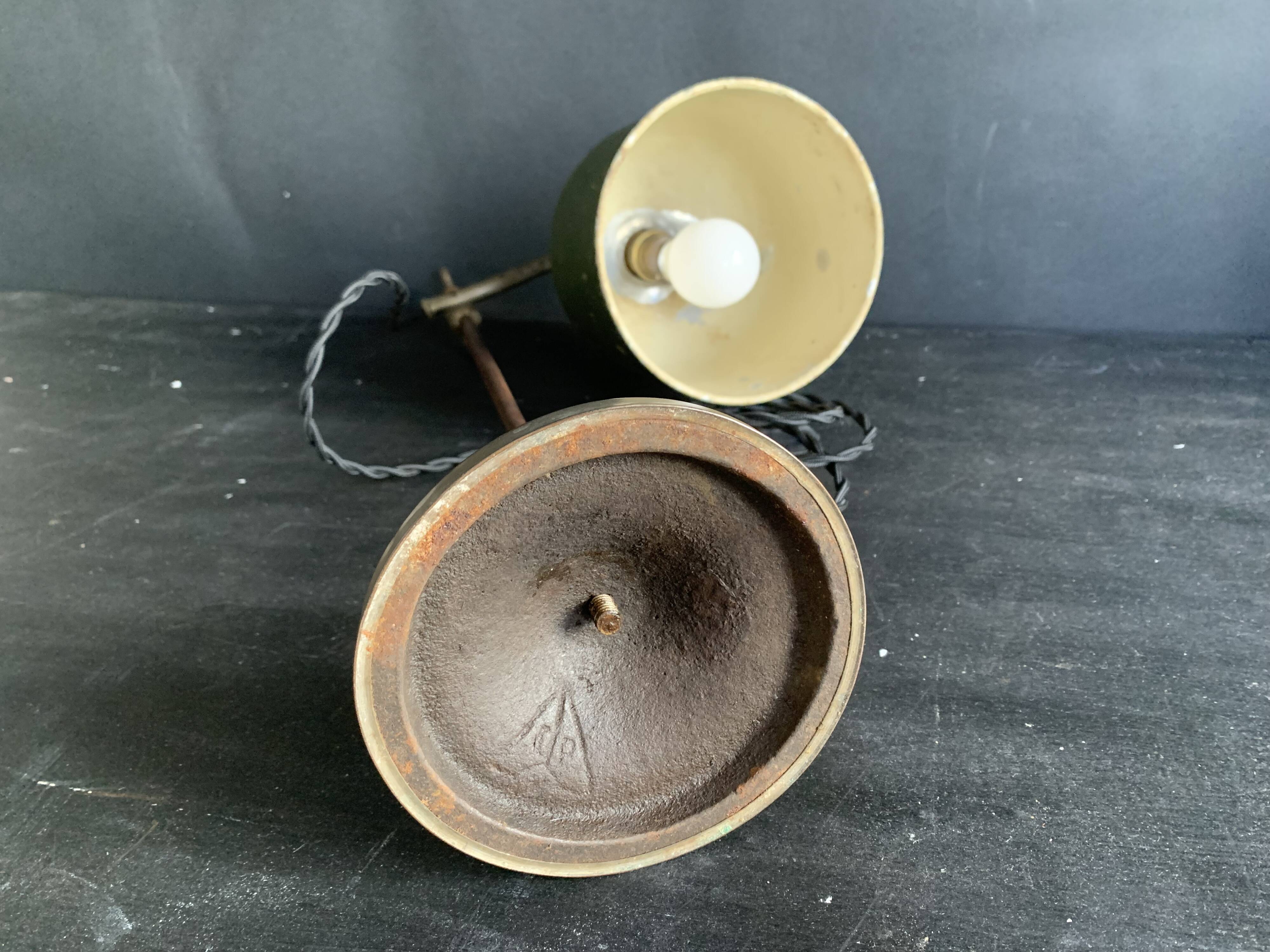 Workshop lamp, up and down, and green metal shade, 1930
