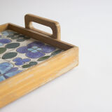 70s tiled plateau