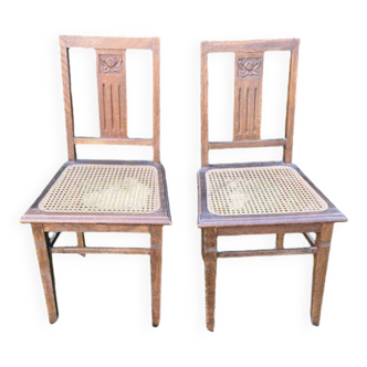 Paire de chaises en bois et cannage