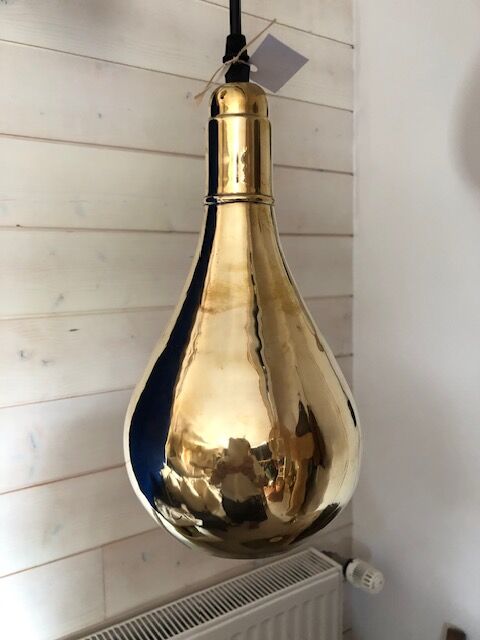 Suspension in gilded metal. Model B