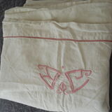 Drap ancien en métis brodé main pour un lit 2 places