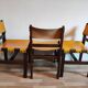 Chaises bois et cuir des années 70
