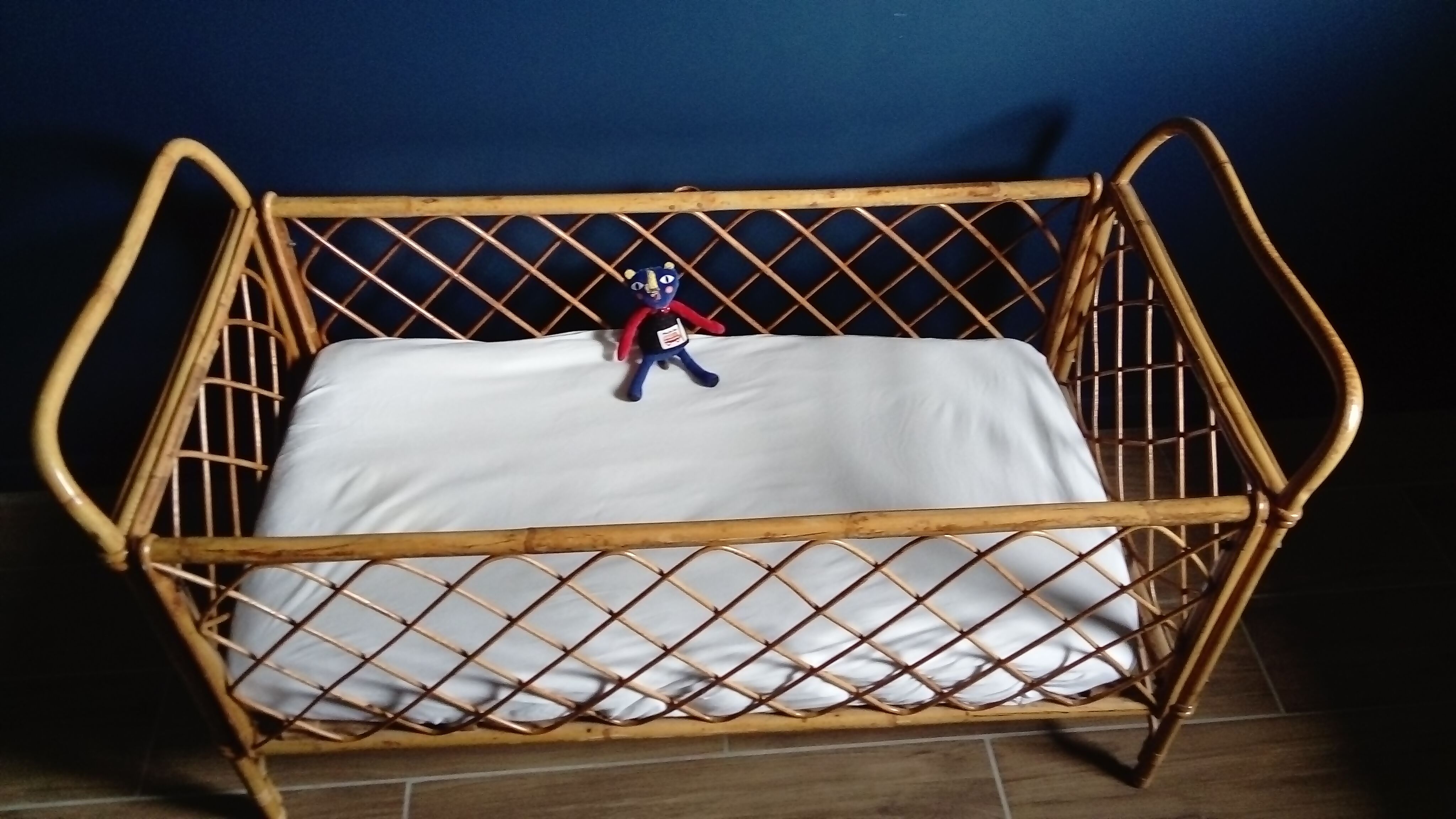 Baby 60s rattan bed