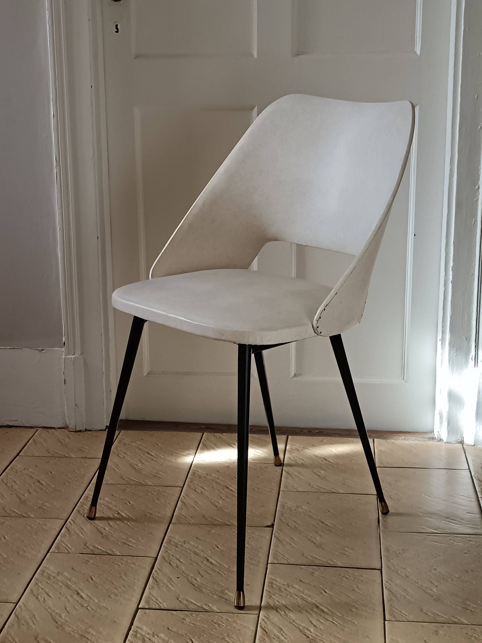 Vintage barrel chair 1950